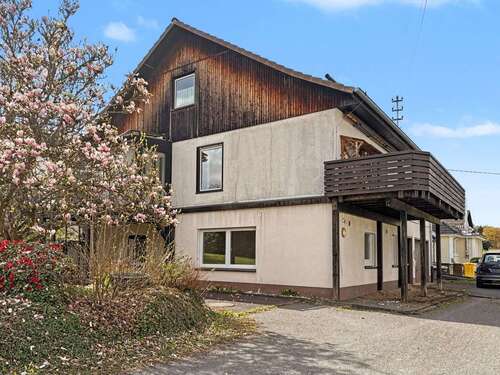 Foto - Haus zum Kaufen in Hilchenbach 189.000,00 € 195 m²
