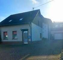 Haus zum Kaufen in Überherrn 198.000,00 € 180 m²