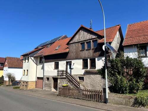 Foto - Haus zum Kaufen in Feldatal-Stumpertenrod 46.900,00 € 100 m²