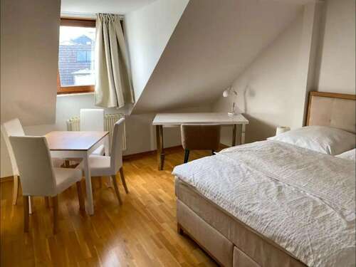 Foto - WG-Zimmer in Frankfurt am Main 899,00 € 20 m²
