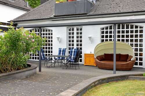 Foto - Haus zum Kaufen in Mönchengladbach 880.000,00 € 340 m²