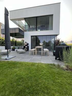Foto - Haus zum Kaufen in Zwenkau 980.000,00 € 173 m²