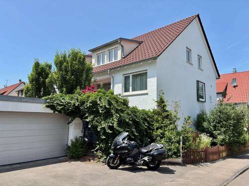 Foto - Haus zum Kaufen in Stuttgart-Stammheim 1.280.000,00 € 310.47 m²