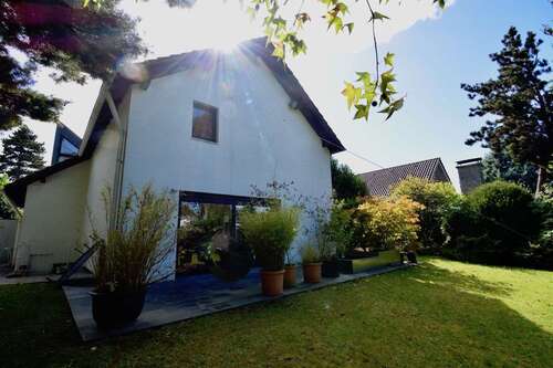 Foto - Haus zum Kaufen in Mönchengladbach 1.140.000,00 € 206 m²