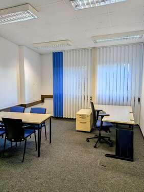 Foto - Büro in Krefeld 315,00 € 32 m² - 315,00&nbsp;EUR Kaltmiete, ca.&nbsp; 32,00&nbsp;m&sup2;