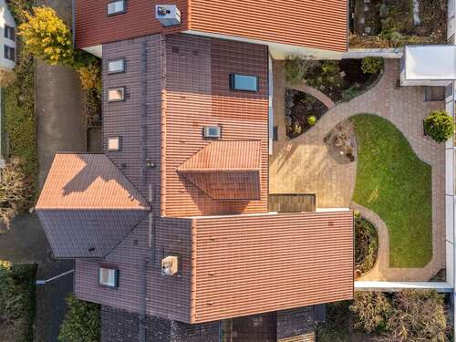 Foto - Haus zum Kaufen in Erlangen 699.000,00 € 235 m²