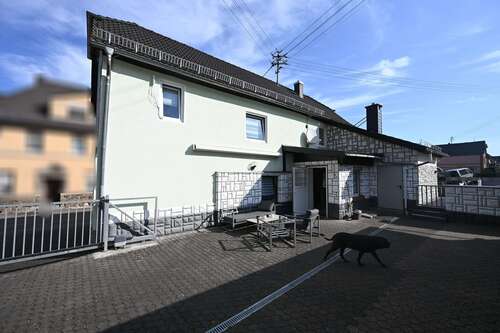 Foto - Haus zum Kaufen in Maxsain 199.000,00 € 164.23 m²