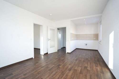Foto - Wohnung zum Mieten in Chemnitz 253,05 € 46.01 m²
