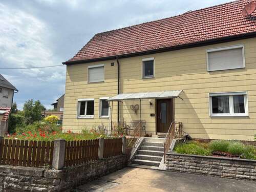 Foto - Haus zum Kaufen in Wasserlosen 169.000,00 € 165 m²