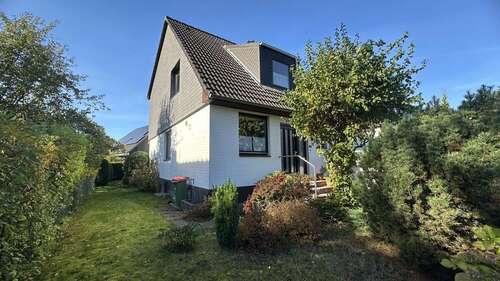 Foto - Haus zum Kaufen in Hamburg-Poppenbüttel 425.000,00 € 83 m²