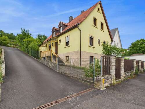 Foto - Haus zum Kaufen in Würzburg Versbach 399.000,00 € 100 m²