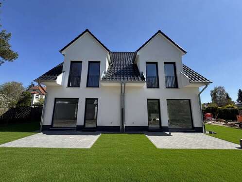 Foto - Haus zum Mieten in Berlin 2.750,00 € 150 m²