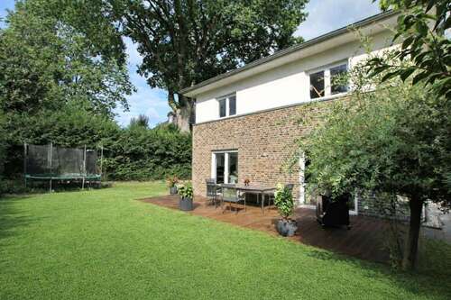 Foto - Haus zum Kaufen in Hamburg-Duvenstedt 990.000,00 € 164 m²