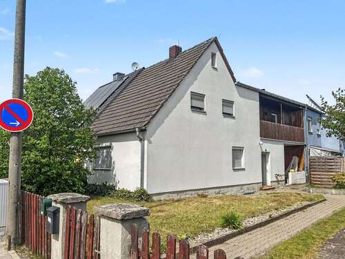 Foto - Haus zum Kaufen in Roth 199.000,00 € 101 m²