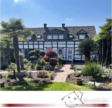 Foto - Haus zum Kaufen in Korschenbroich 688.000,00 € 306 m²