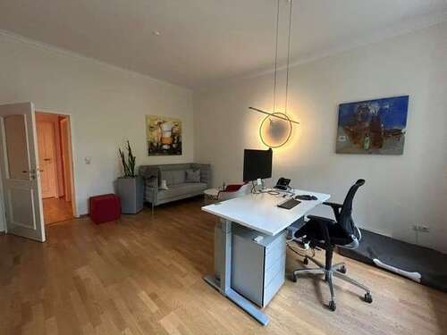 Foto - Büro in Leipzig 890,00 € 32 m² - 890,00&nbsp;EUR Kaltmiete, ca.&nbsp; 32,00&nbsp;m&sup2;