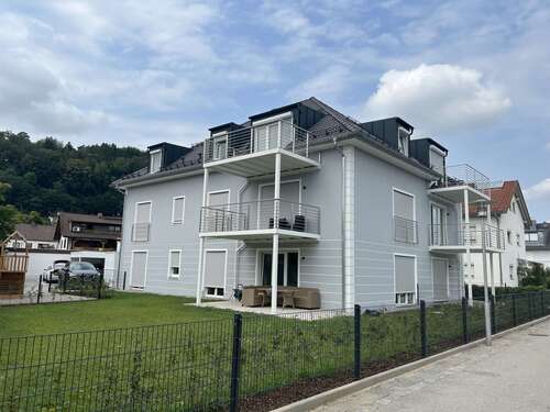 Foto - Wohnung zum Mieten in Burghausen 990,00 € 75 m²