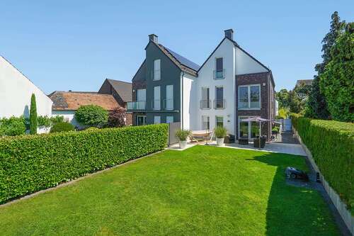 Foto - Haus zum Kaufen in Düsseldorf 1.340.000,00 € 208 m²