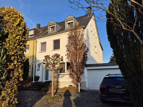 Foto - Haus zum Kaufen in Köln 698.000,00 € 166 m²