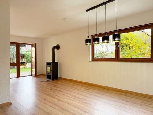 Foto - Haus zum Mieten in Esslingen am Neckar 1.980,00 € 171.31 m²