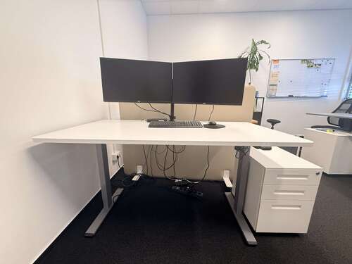 Foto - Büro in Hamburg 299,00 € 4 m² - 299,00&nbsp;EUR Kaltmiete, ca.&nbsp; 4,00&nbsp;m&sup2;