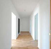 Wohnung zum Mieten in Halle 423,00 € 70.38 m²
