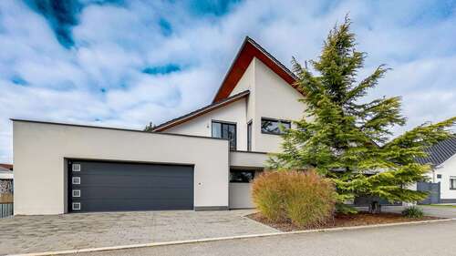 Foto - Haus zum Kaufen in Oberndorf 879.000,00 € 213 m²