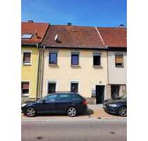 Haus zum Kaufen in Uffenheim 60.000,00 € 93 m²