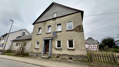 Foto - Haus zum Kaufen in Mittelstrimmig 79.000,00 € 135 m²