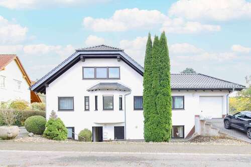 Foto - Haus zum Kaufen in Biebertal 549.000,00 € 251 m²