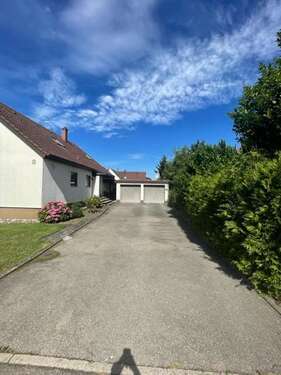 Foto - Haus zum Mieten in Herrenberg-Oberjesingen 1.440,00 € 180.1 m²