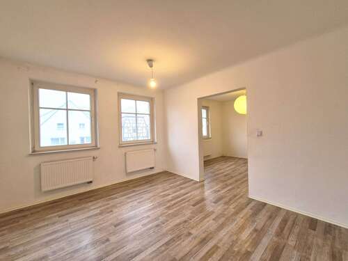 Foto - Haus zum Kaufen in Mundelsheim 360.000,00 € 180 m²