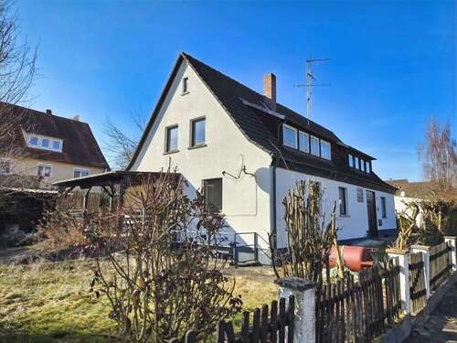 Foto - Haus zum Kaufen in Untermerzbach 249.000,00 € 195 m²