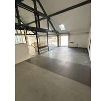 Halle in Düsseldorf 600,00 € 105 m²