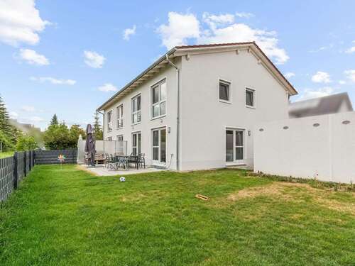 Foto - Haus zum Kaufen in Tegernheim 745.000,00 € 152.57 m²