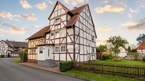 Foto - Haus zum Kaufen in Staufenberg 199.000,00 € 110 m²