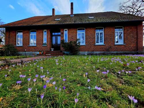 Foto - Haus zum Kaufen in Uelzen 285.000,00 € 219 m²