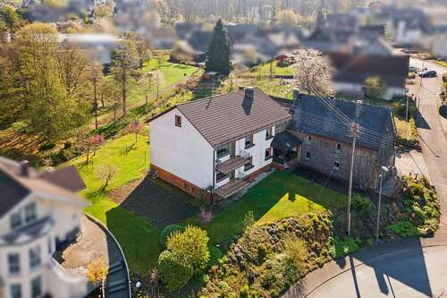 Foto - Haus zum Kaufen in Netphen 299.000,00 € 268 m²