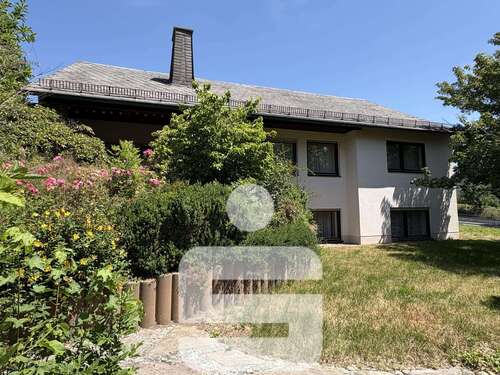 Foto - Haus zum Kaufen in Naila 220.000,00 € 176.83 m²