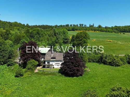 Foto - Haus zum Kaufen in Meinerzhagen 595.000,00 € 214 m²