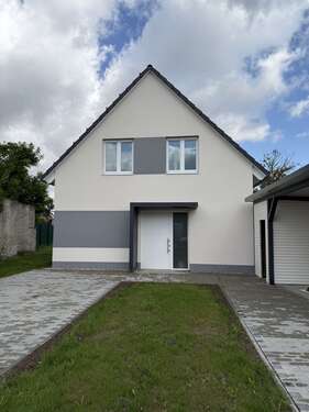 Foto - Haus zum Mieten in Wiedemar 1.900,00 € 143 m²