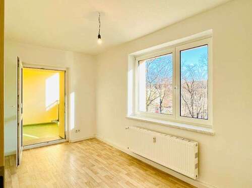 Foto - Wohnung zum Mieten in Freital 391,26 € 63.62 m²