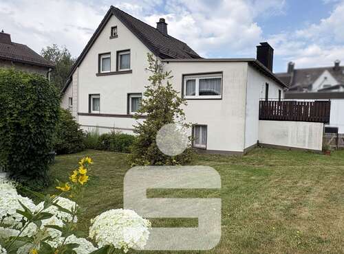 Foto - Haus zum Kaufen in Schwarzenbach a.Wald 139.000,00 € 148.34 m²