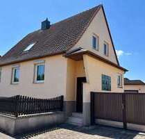 Haus zum Kaufen in Drei Gleichen 154.000,00 € 110 m²