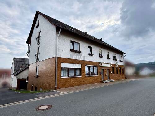 Foto - Haus zum Kaufen in Burkardroth Gefäll 619.000,00 € 700 m²