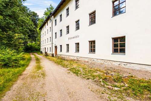 Foto - Haus zum Kaufen in Brennberg 469.000,00 € 580 m²