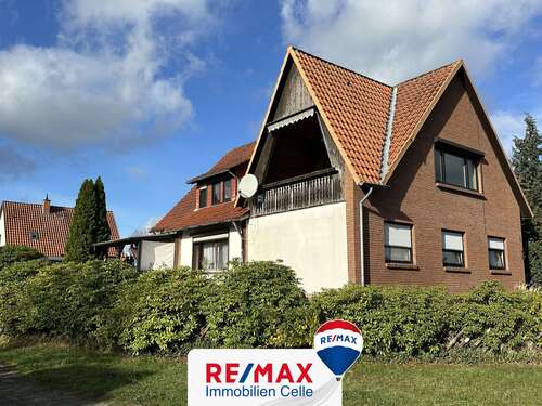 Foto - Haus zum Kaufen in Hambühren 255.000,00 € 175 m²