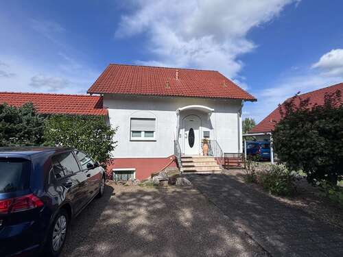 Foto - Haus zum Kaufen in Buseck 549.000,00 € 186 m²