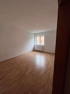 Foto - Wohnung zum Mieten in Großkayna 350,00 € 49 m²
