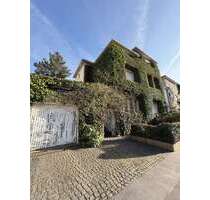 Haus zum Kaufen in Köln 1.690.000,00 € 240 m²